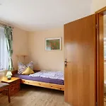 Apartment Shaun