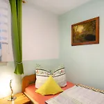 Shaun Apartment *