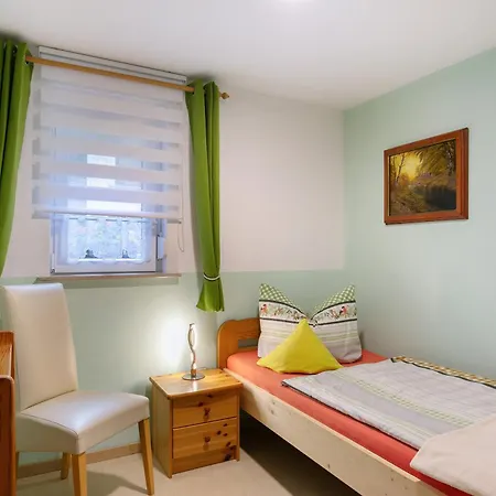 Shaun Apartment *